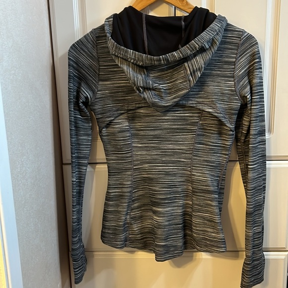 Like New! Lululemon Zip Up Performance Jacket, Black Striped - Picture 6 of 7